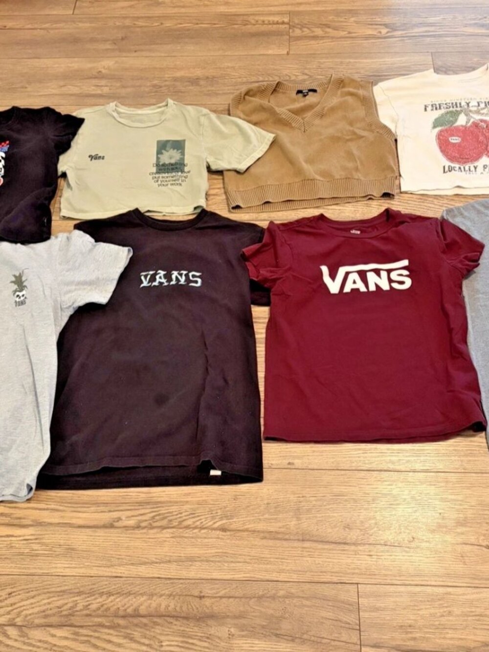 Vans Teen Streetwear Lot – 8 Tops – XS/Small – Tees & Crops – Great Condition